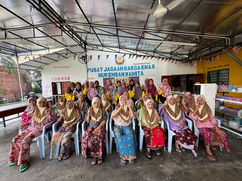 Penghuni di dewan pusat